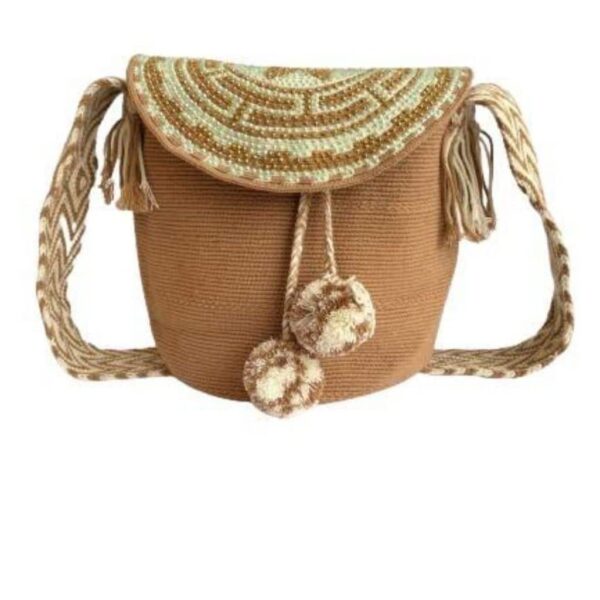 Mochila Wayuú Con Tapa Tipo Carriel Recamada En Pedrería
