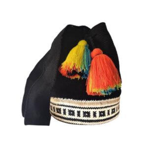 Mochila Wayuú Tradicional Mediana Con Base De Canasto En Paja Mawisa Y Campaneros