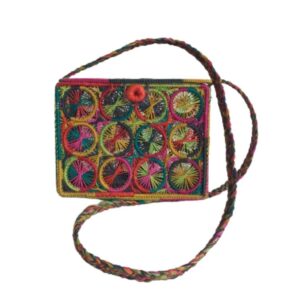 Bolso Tipo Baúl Multicolor Elaborado En Fibra De Palma de Iraca