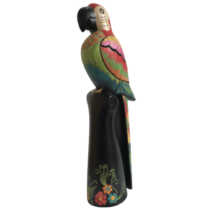 Guacamaya Colorida Tallada En Madera Decorada En Técnica De Tamo
