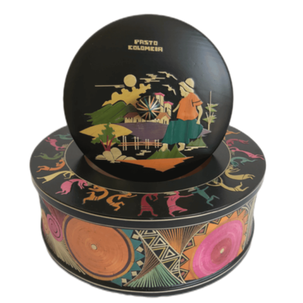 Bombonera Grande En Madera Decorada Con La Técnica Del Tamo (Pasto)