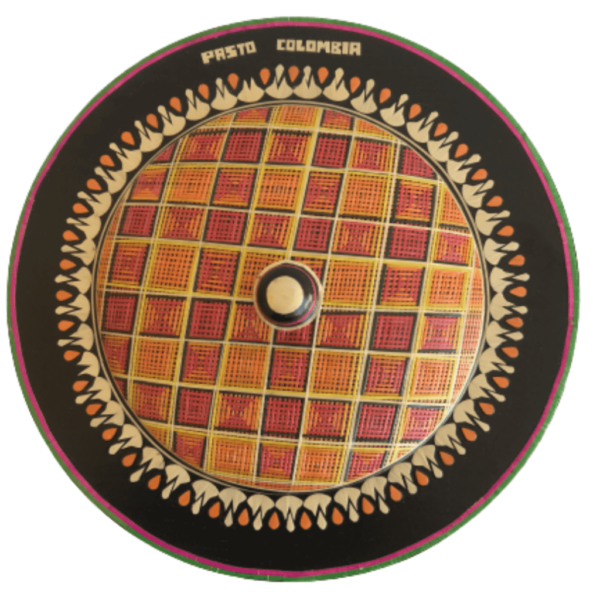 Bombonera Decorada Con La Tecnica Del Tamo (Pasto-Nariño)